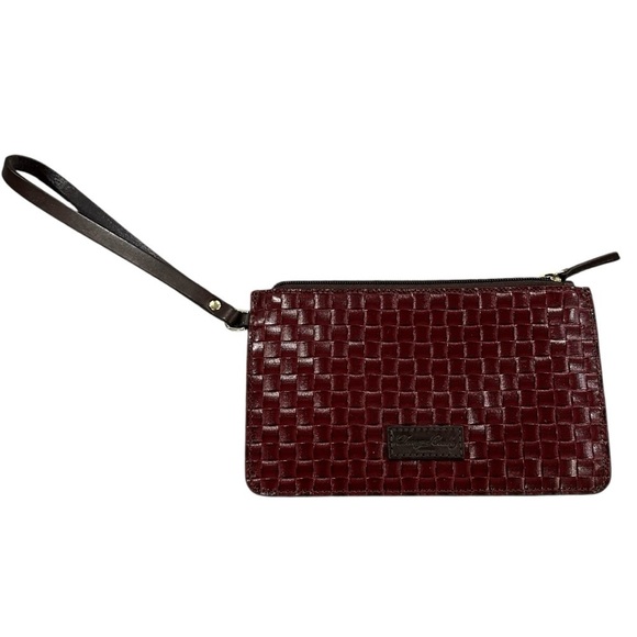 Dooney & Bourke burgundy basket weave leather wristlet - Picture 1 of 4